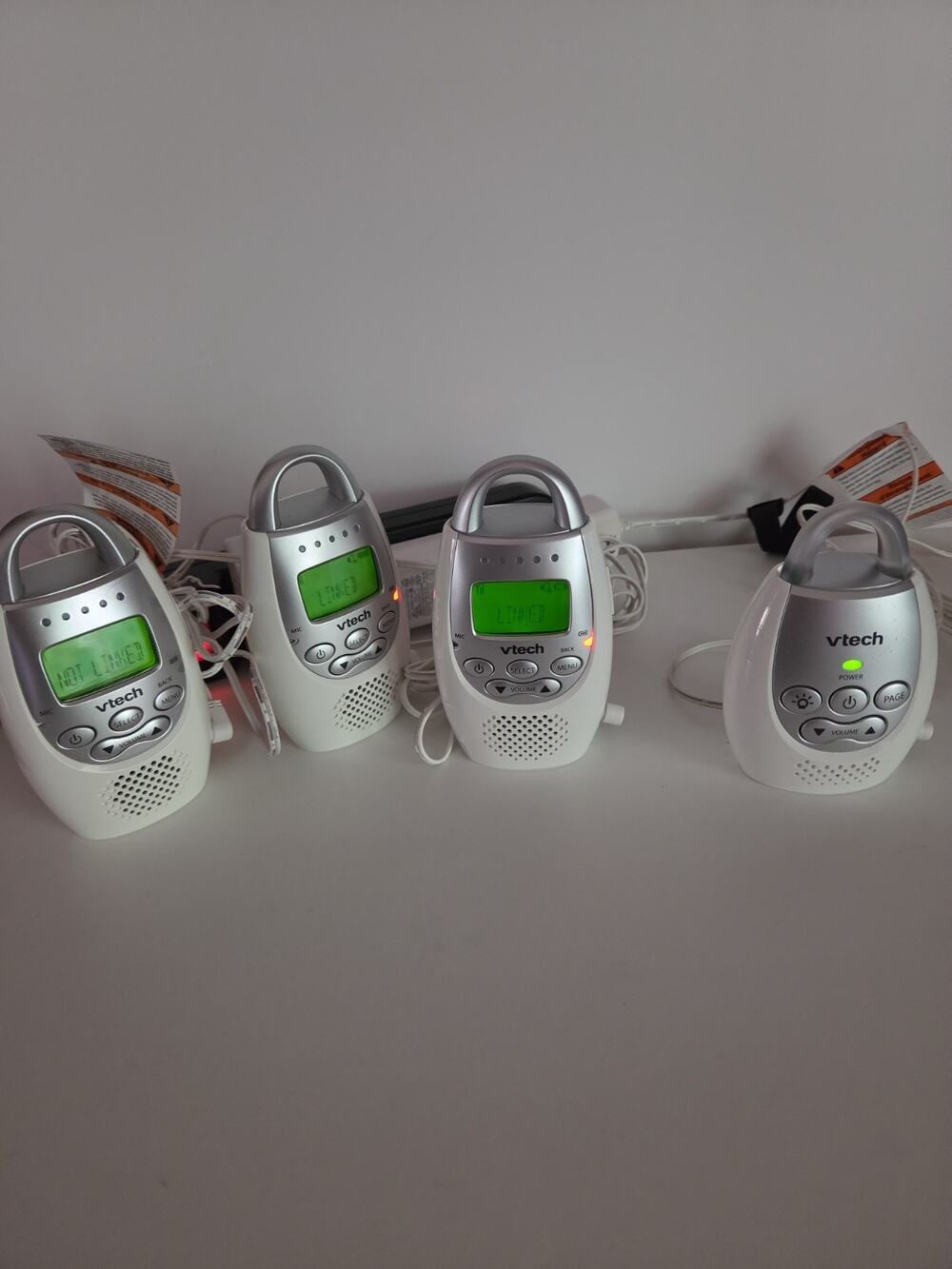 VTech DM221-2 BABY MONITOR Digital Audio with 3 Parent Units